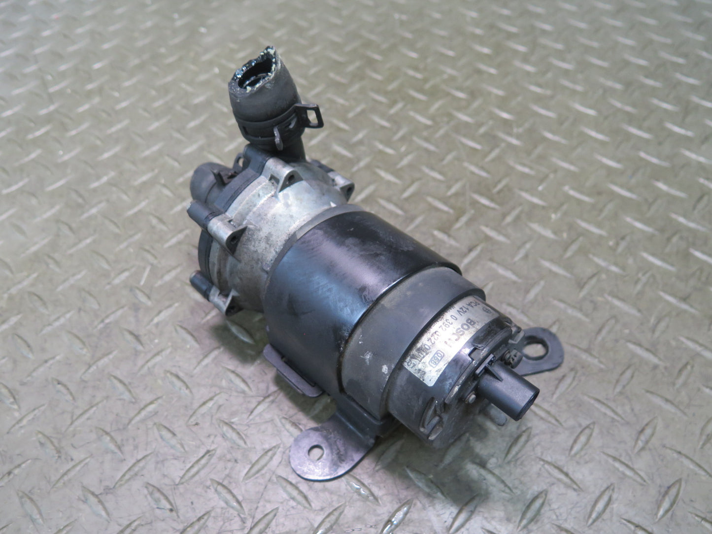 2012-2015 Mercedes X166 W166 Ml-class Auxiliary AUX Coolant Water Pump OEM