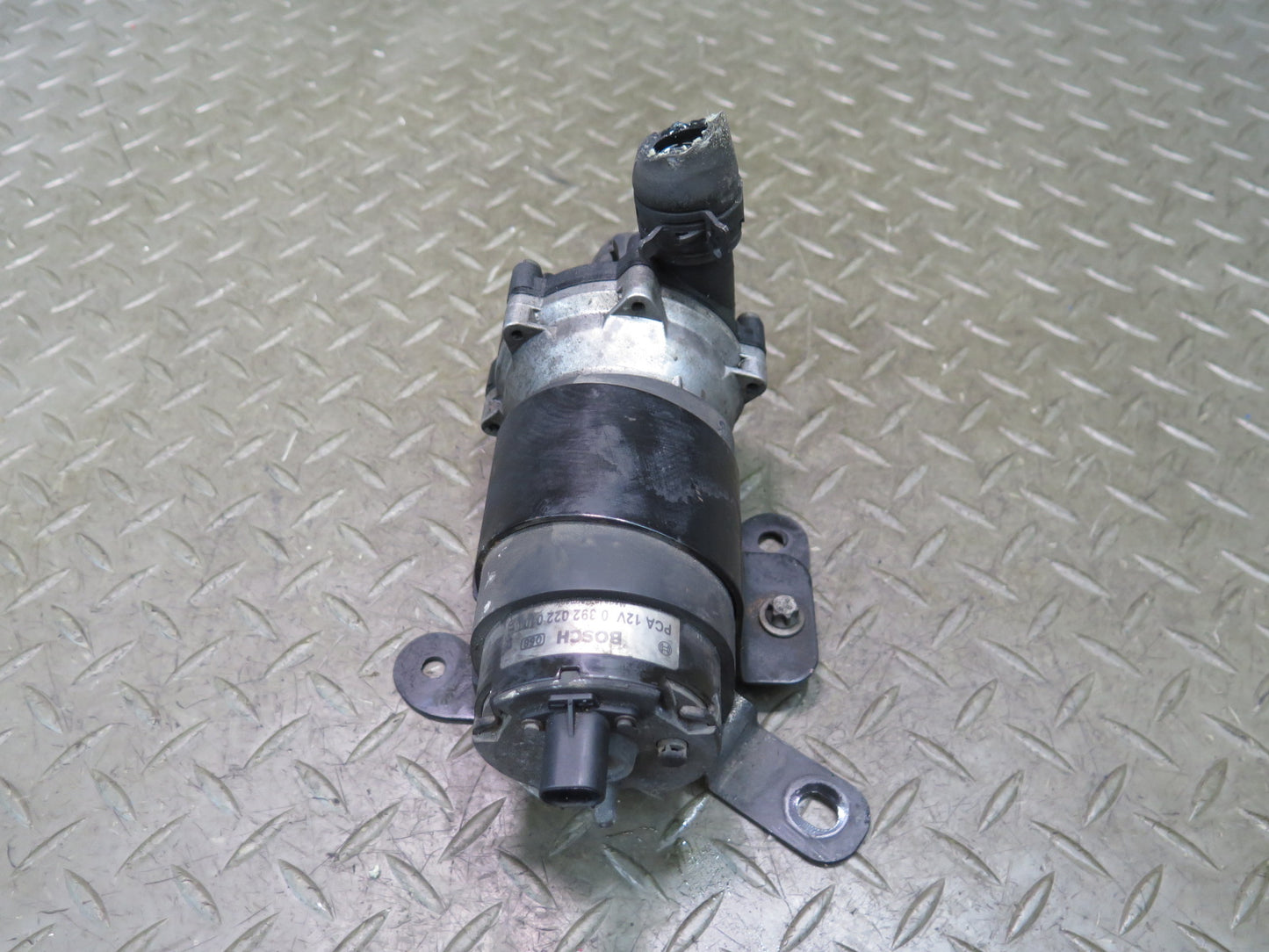 2012-2015 Mercedes X166 W166 Ml-class Auxiliary AUX Coolant Water Pump OEM