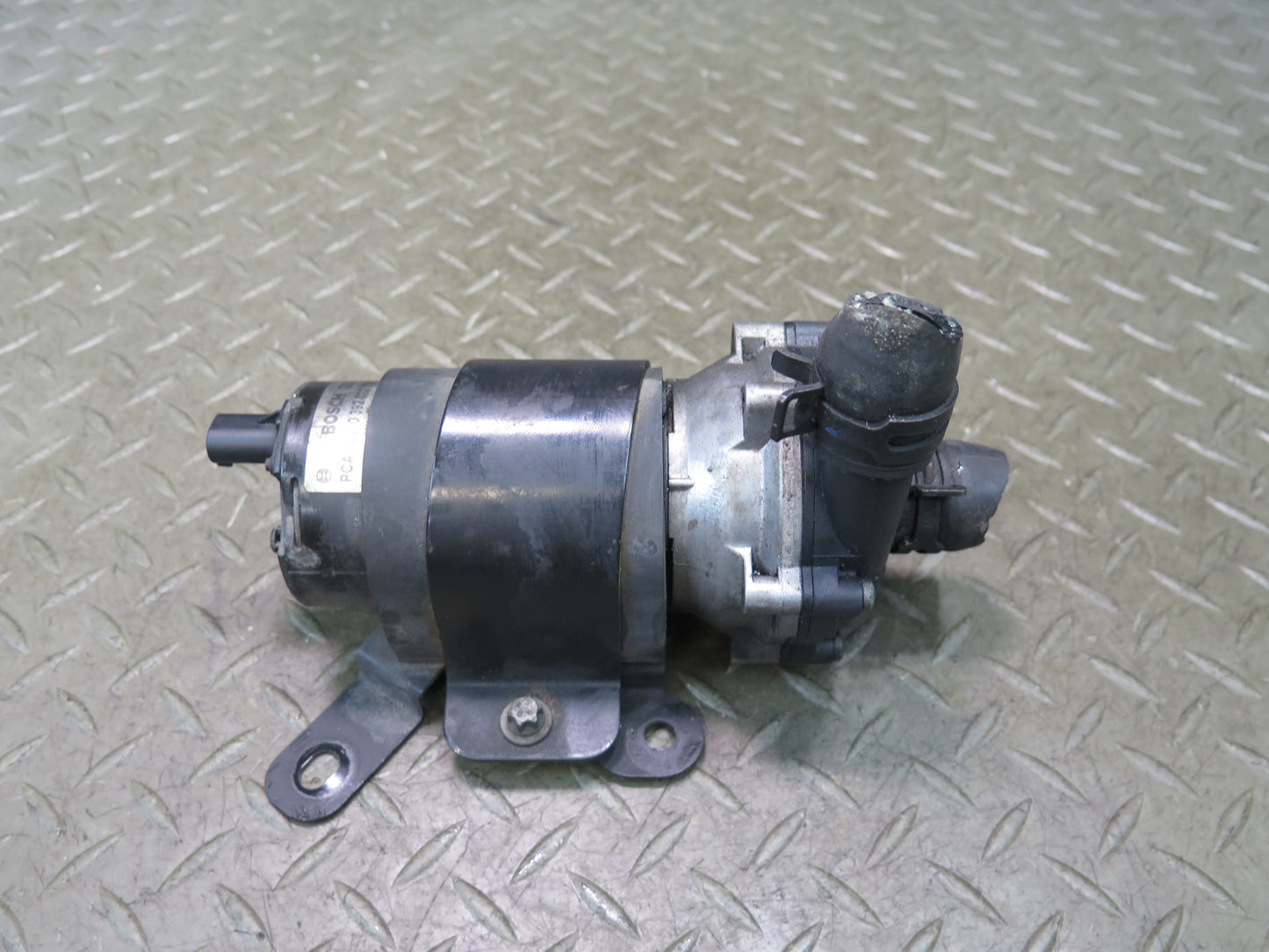 2012-2015 Mercedes X166 W166 Ml-class Auxiliary AUX Coolant Water Pump OEM