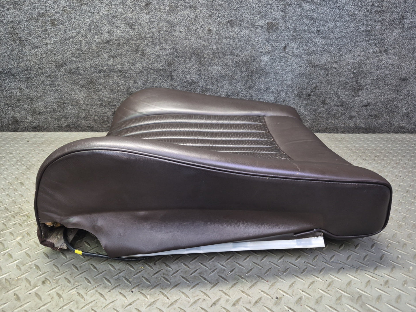86-88 Mercedes W126 560SEL Sedan Front Right Heated Seat Upper Cushion OEM