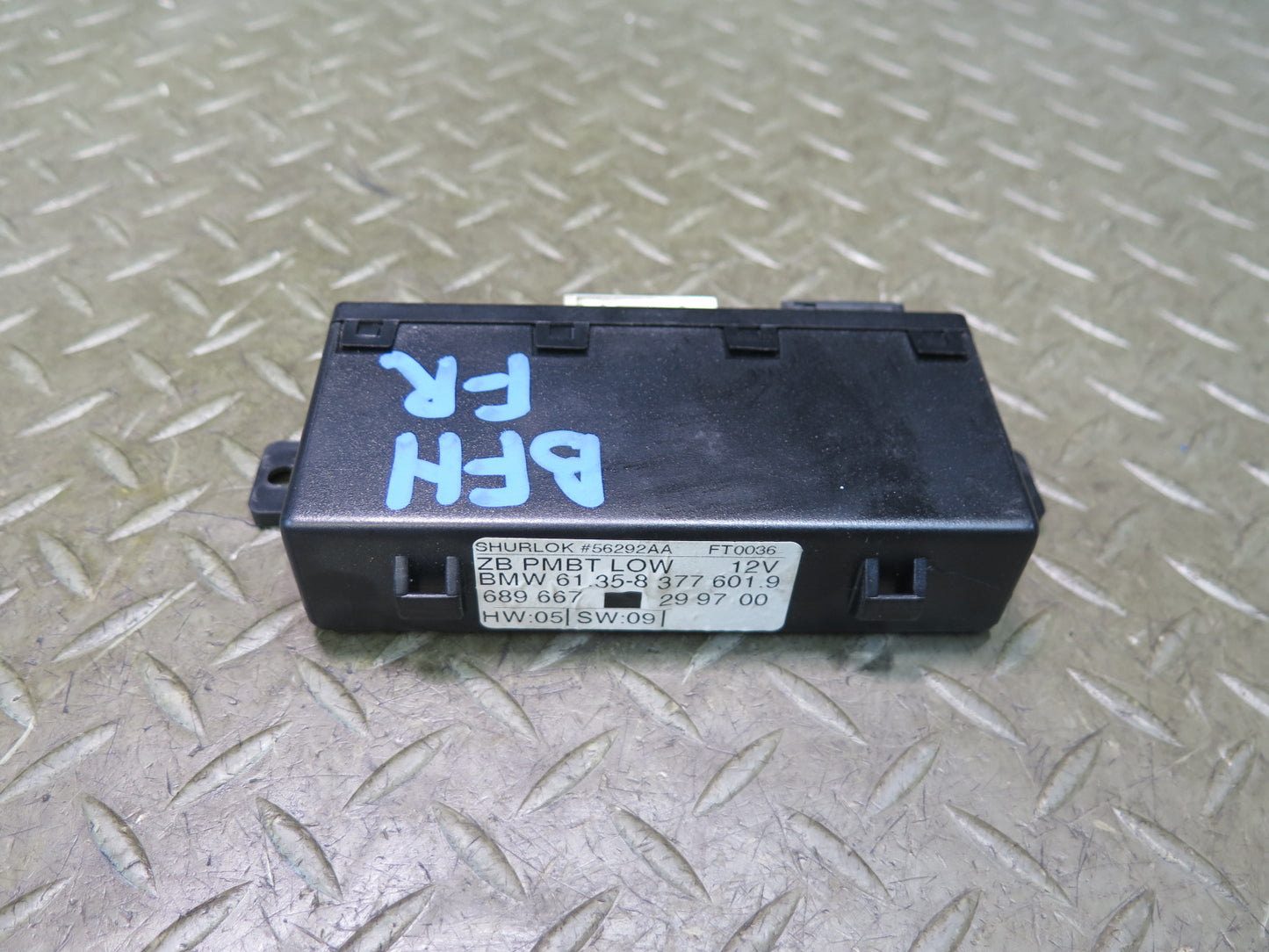 97-03 BMW E39 540i Front Right Door Control Module 8377601 OEM