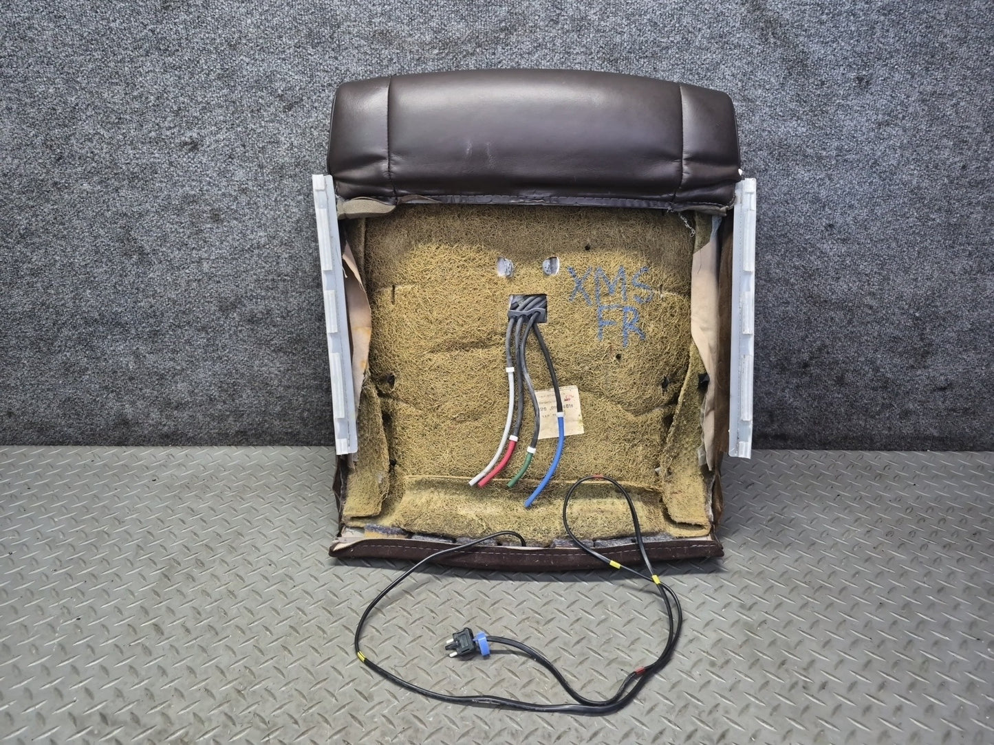 86-88 Mercedes W126 560SEL Sedan Front Right Heated Seat Upper Cushion OEM