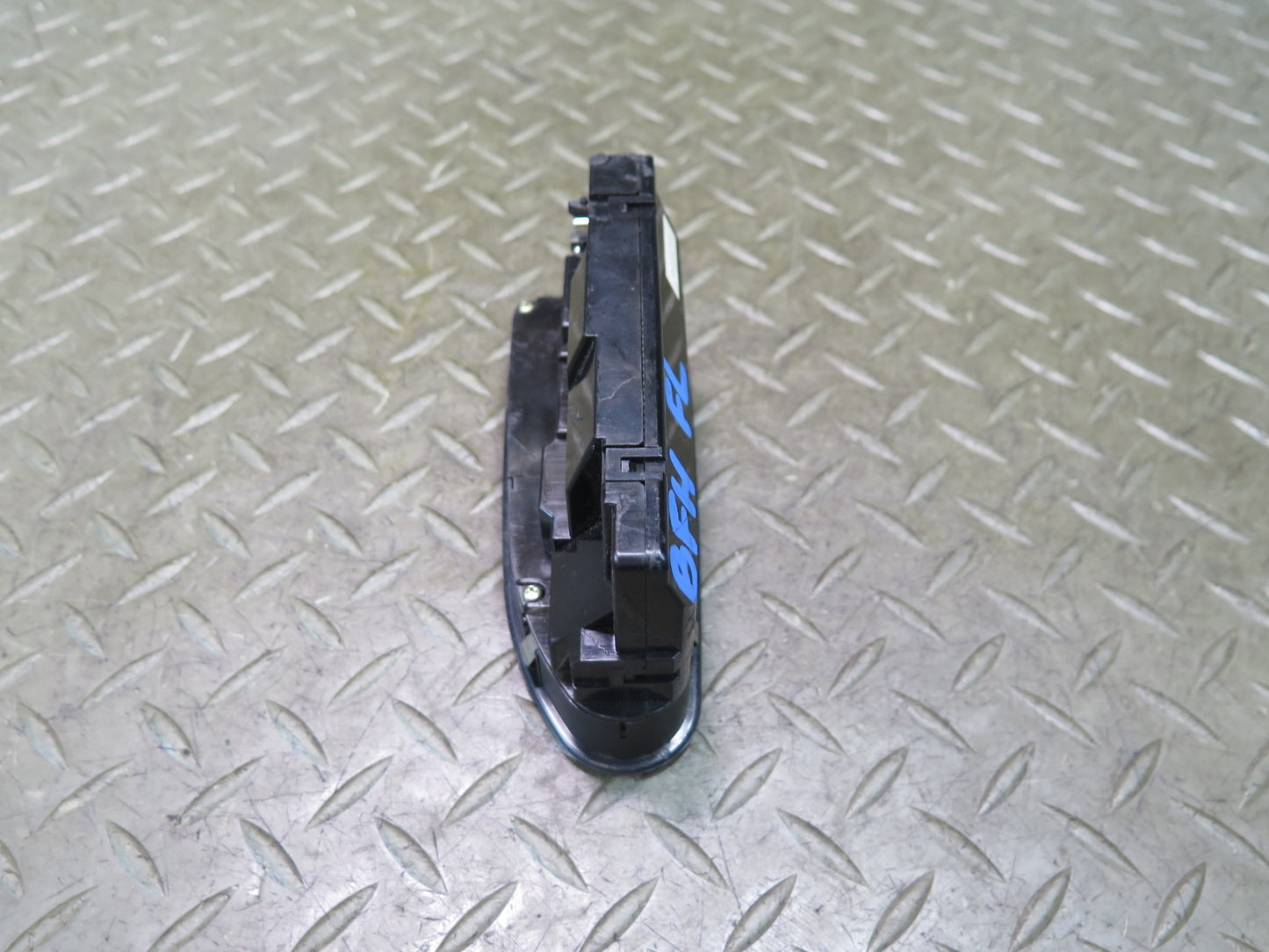 97-03 BMW E39 540i Front Left Power Window Mirror Switch 8368966 OEM