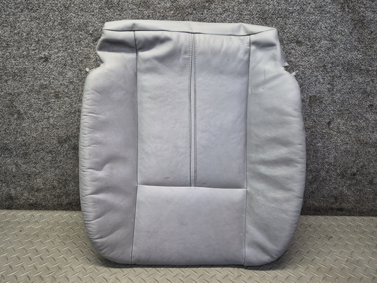 97-03 BMW E39 540i Front Right Heated Seat Lower Leather Cushion Gray OEM
