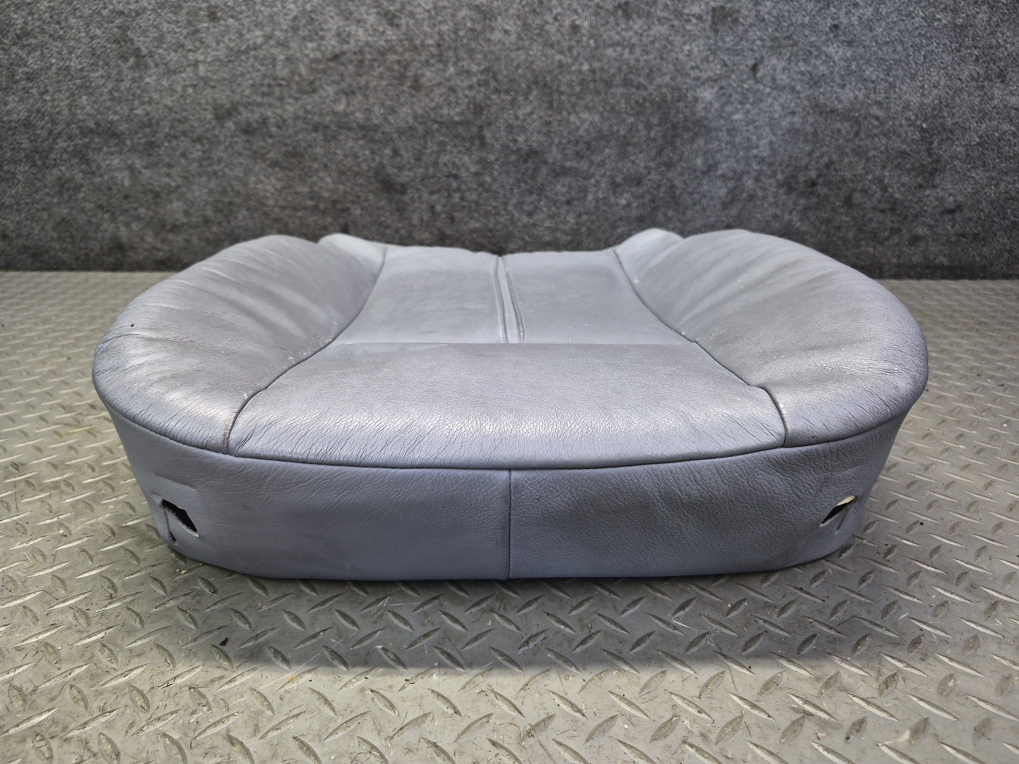 97-03 BMW E39 540i Front Right Heated Seat Lower Leather Cushion Gray OEM