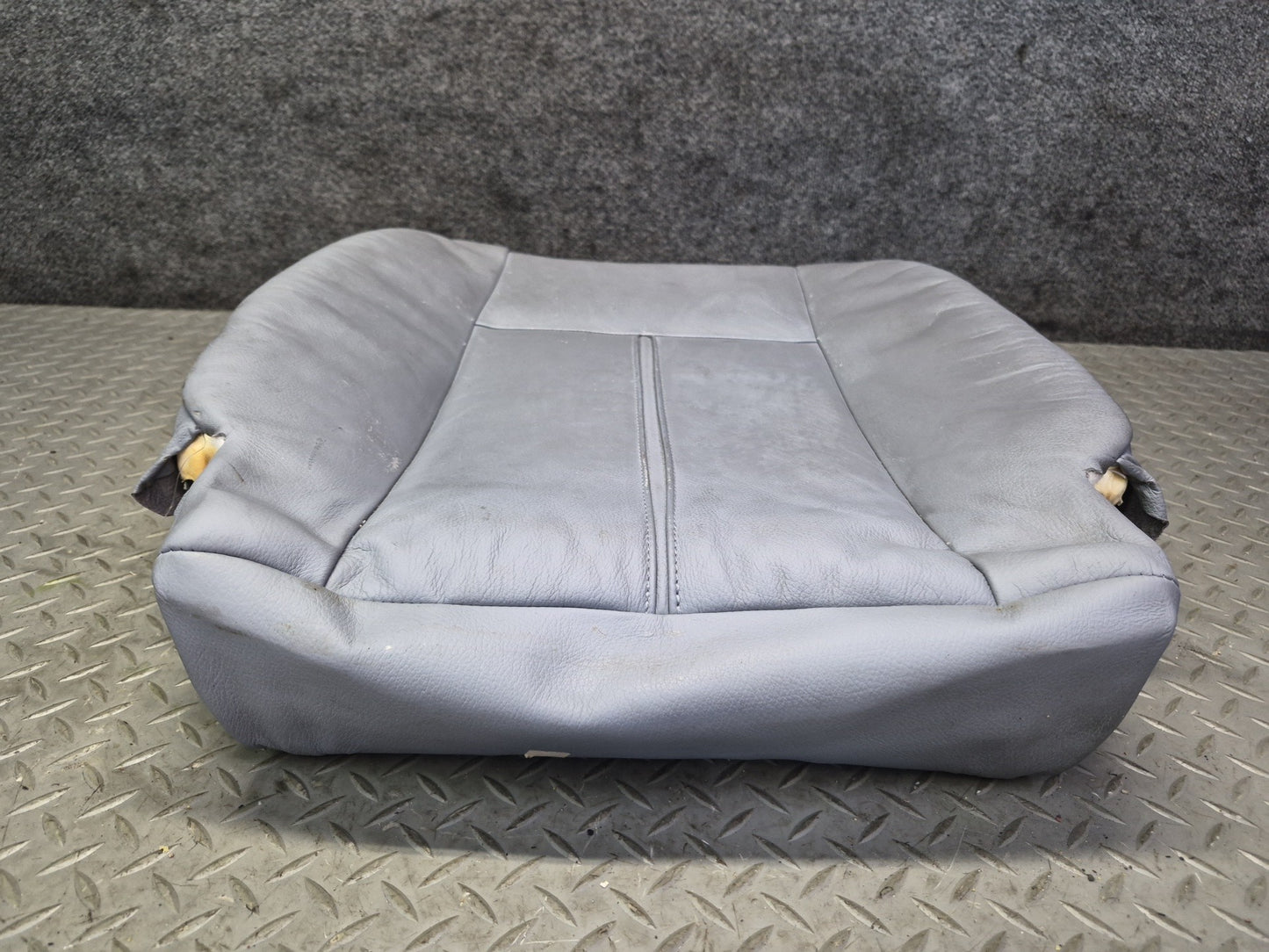 97-03 BMW E39 540i Front Right Heated Seat Lower Leather Cushion Gray OEM