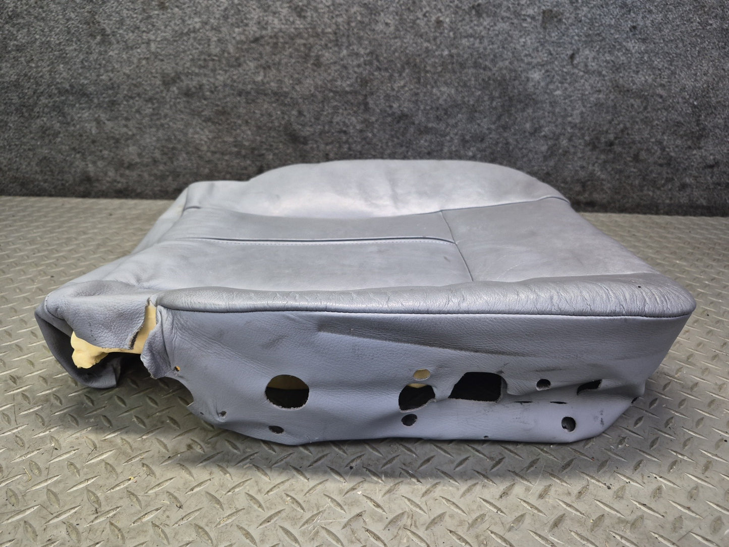97-03 BMW E39 540i Front Right Heated Seat Lower Leather Cushion Gray OEM