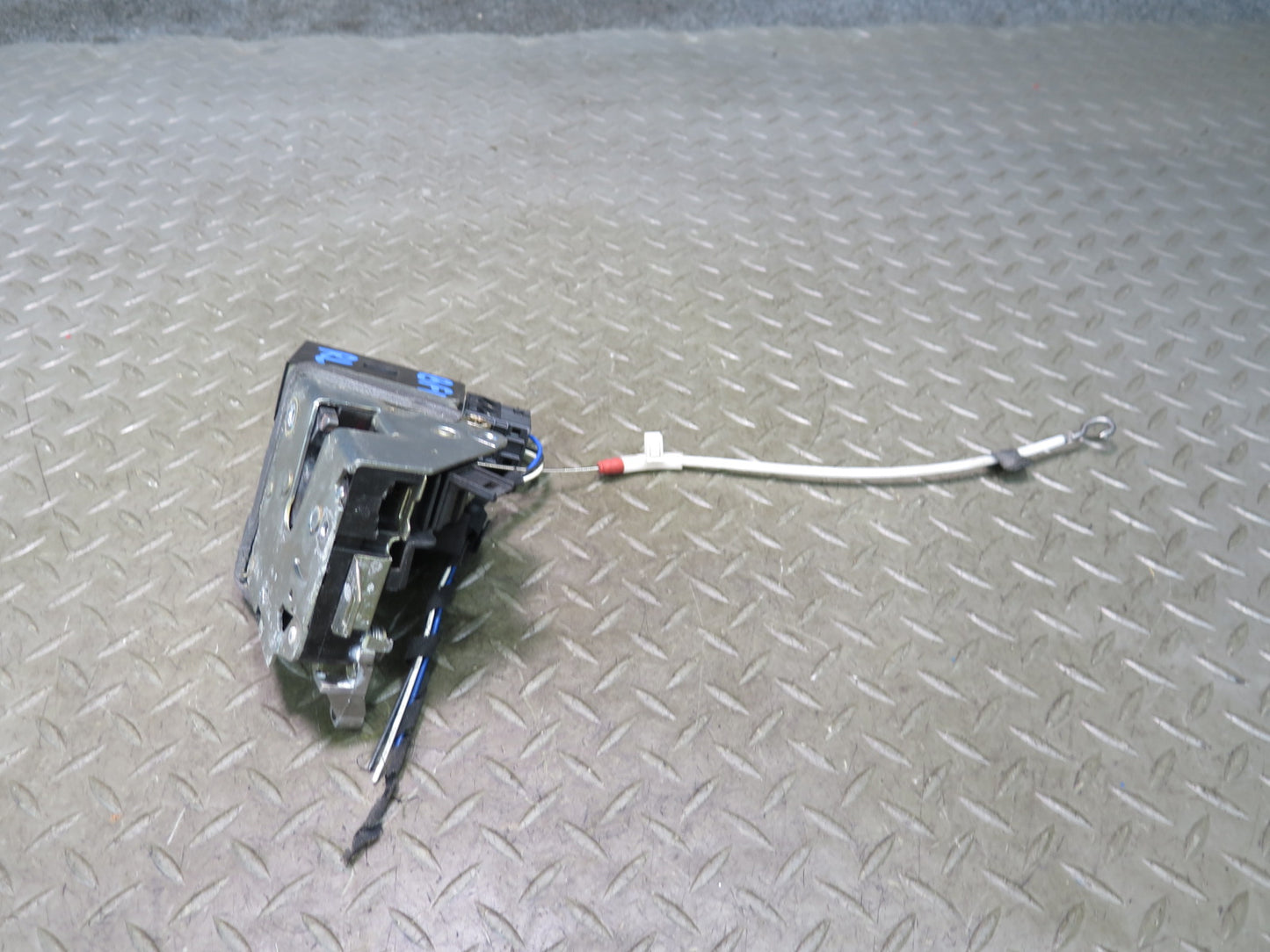 97-03 BMW E39 540i Rear Left Door Lock Latch Actuator OEM