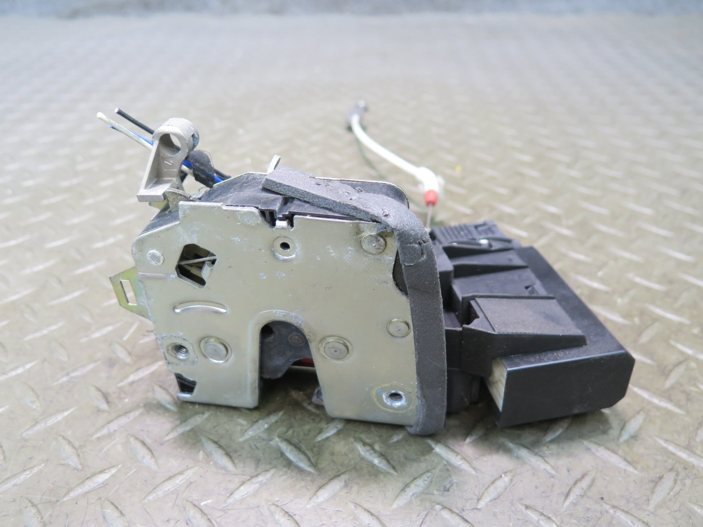 97-03 BMW E39 540i Rear Left Door Lock Latch Actuator OEM