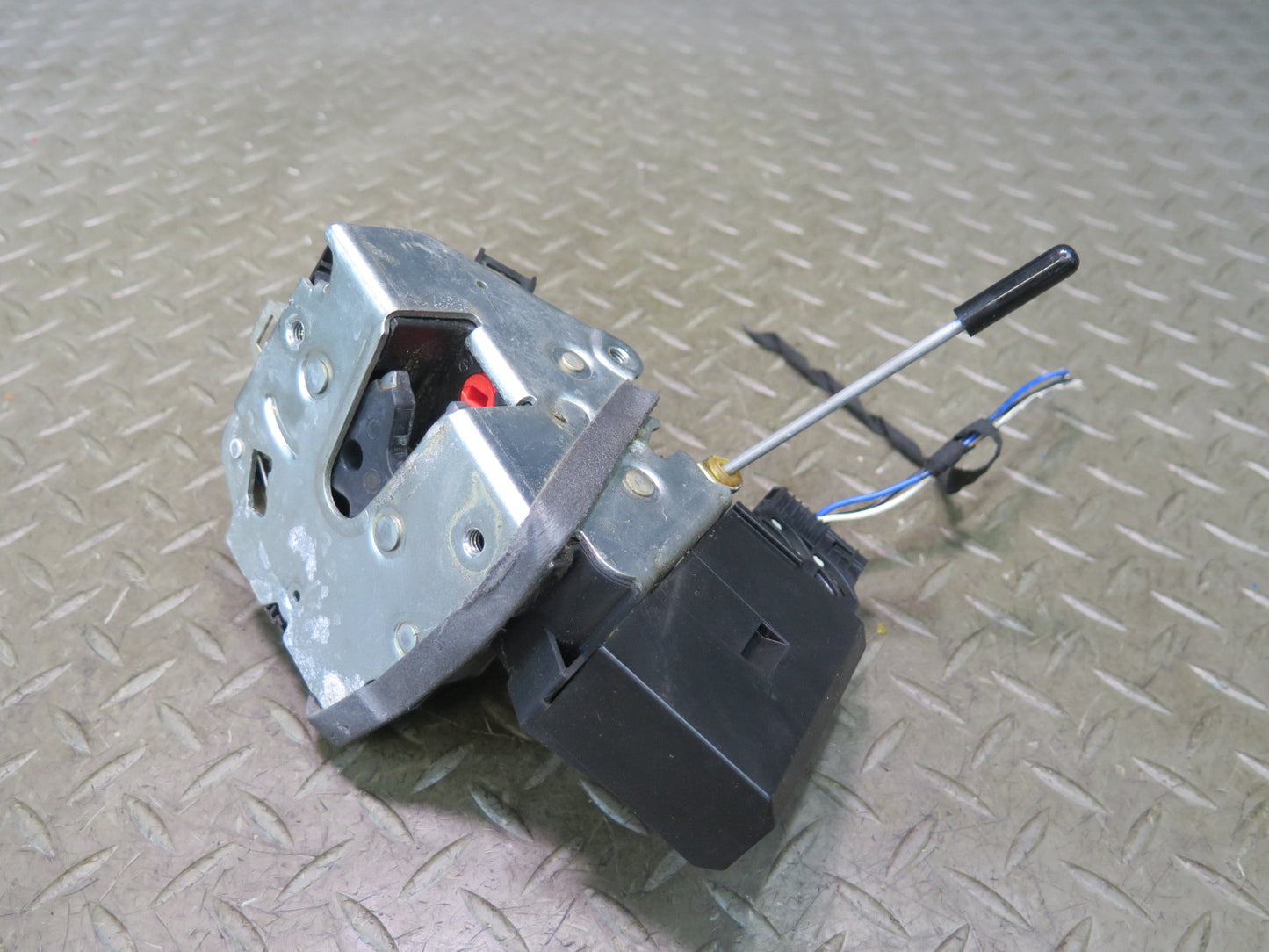 97-03 BMW E39 540i Rear Right Door Lock Latch Actuator OEM