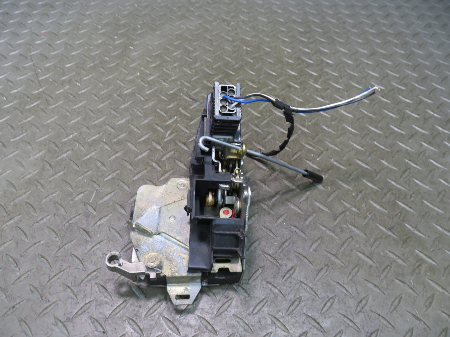 97-03 BMW E39 540i Rear Right Door Lock Latch Actuator OEM