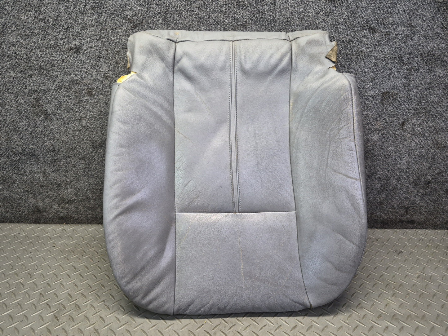 97-03 BMW E39 540i Front Left Heated Seat Lower Leather Cushion Gray Damaged