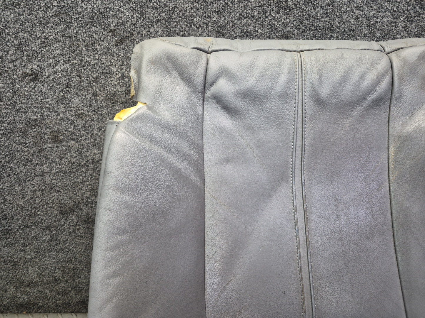 97-03 BMW E39 540i Front Left Heated Seat Lower Leather Cushion Gray Damaged