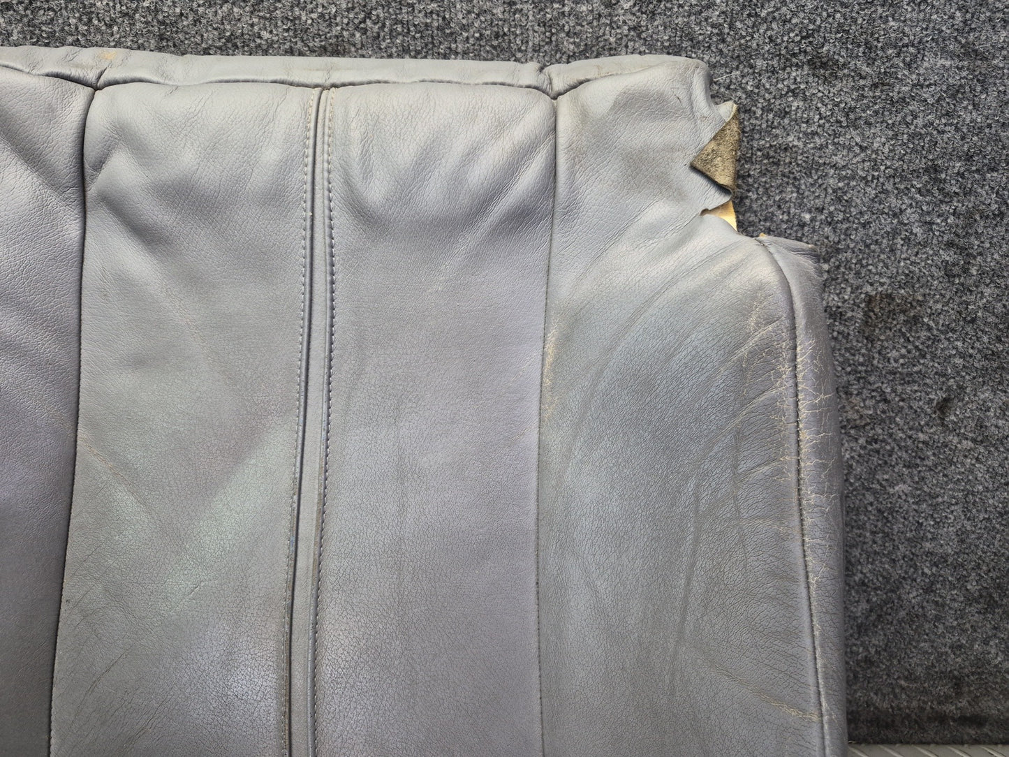 97-03 BMW E39 540i Front Left Heated Seat Lower Leather Cushion Gray Damaged