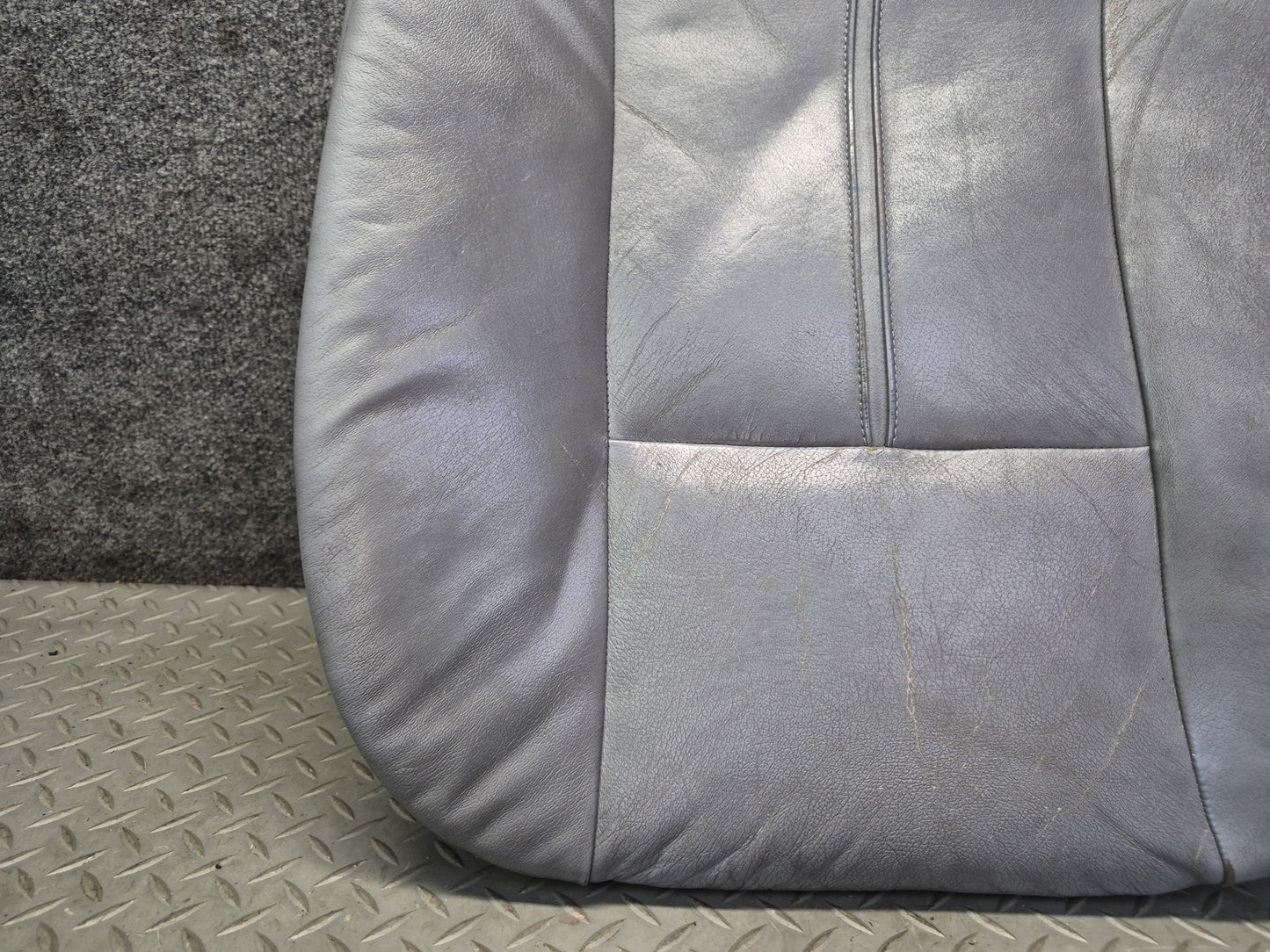 97-03 BMW E39 540i Front Left Heated Seat Lower Leather Cushion Gray Damaged