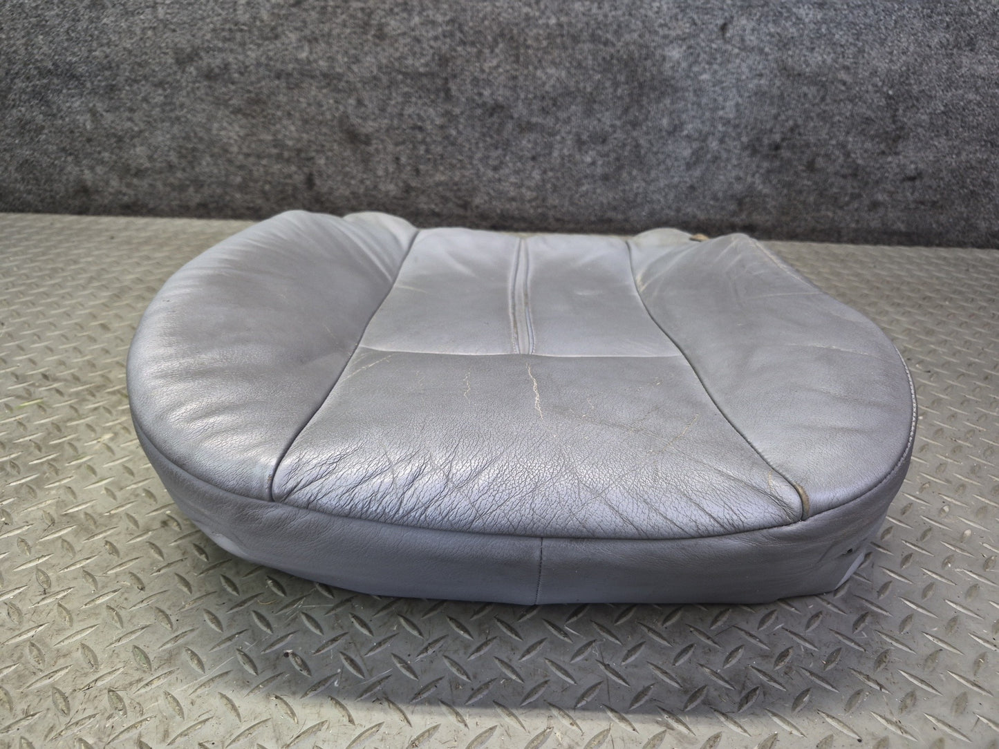 97-03 BMW E39 540i Front Left Heated Seat Lower Leather Cushion Gray Damaged