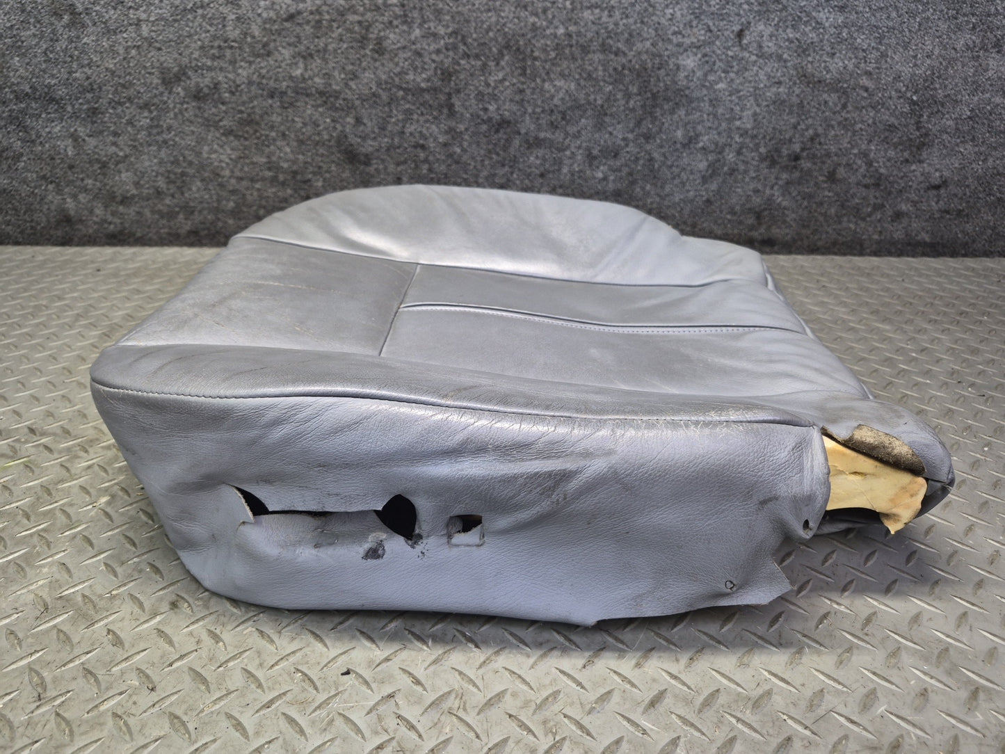 97-03 BMW E39 540i Front Left Heated Seat Lower Leather Cushion Gray Damaged