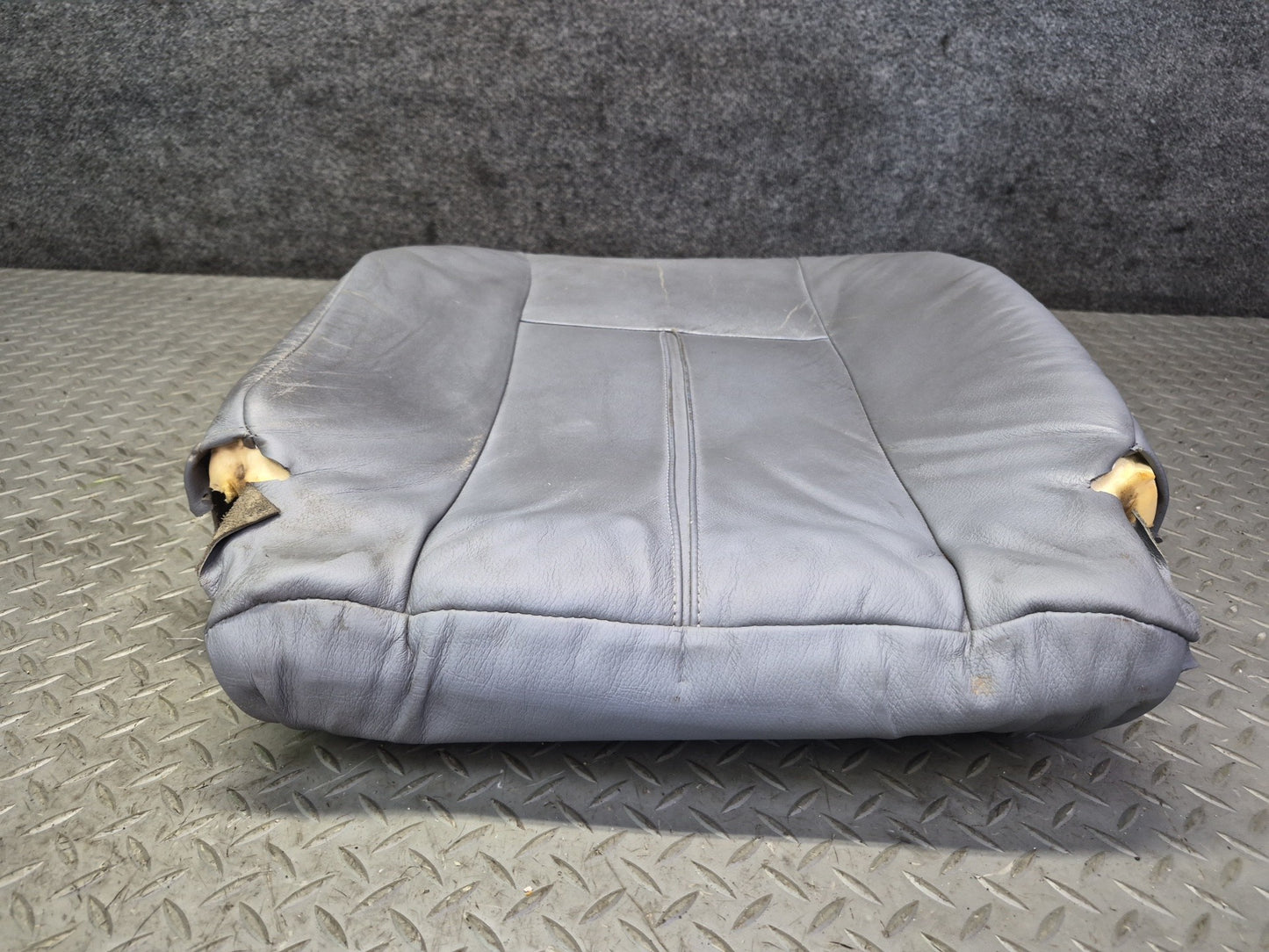 97-03 BMW E39 540i Front Left Heated Seat Lower Leather Cushion Gray Damaged