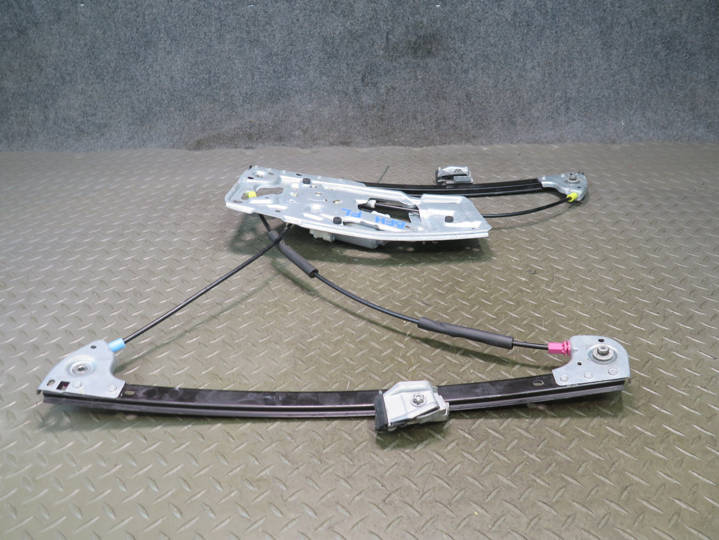 97-03 BMW E39 540i Front Left Door Aftermarket Window Regulator w Motor