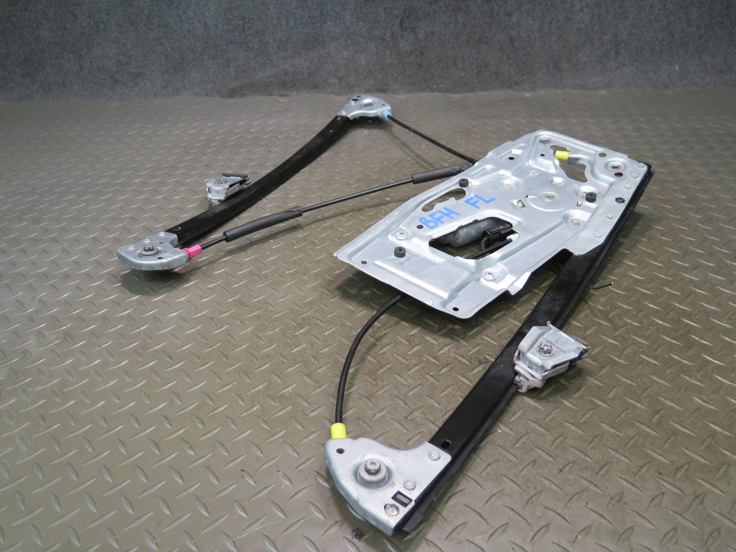 97-03 BMW E39 540i Front Left Door Aftermarket Window Regulator w Motor