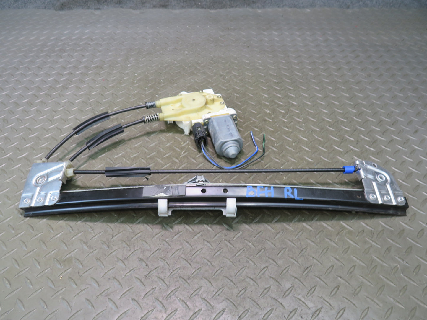 97-99 BMW E39 540i Rear Left Door Window Regulator w Motor OEM
