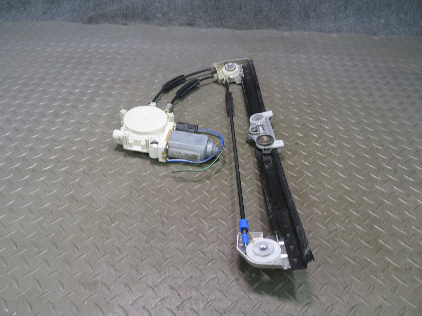 97-99 BMW E39 540i Rear Left Door Window Regulator w Motor OEM