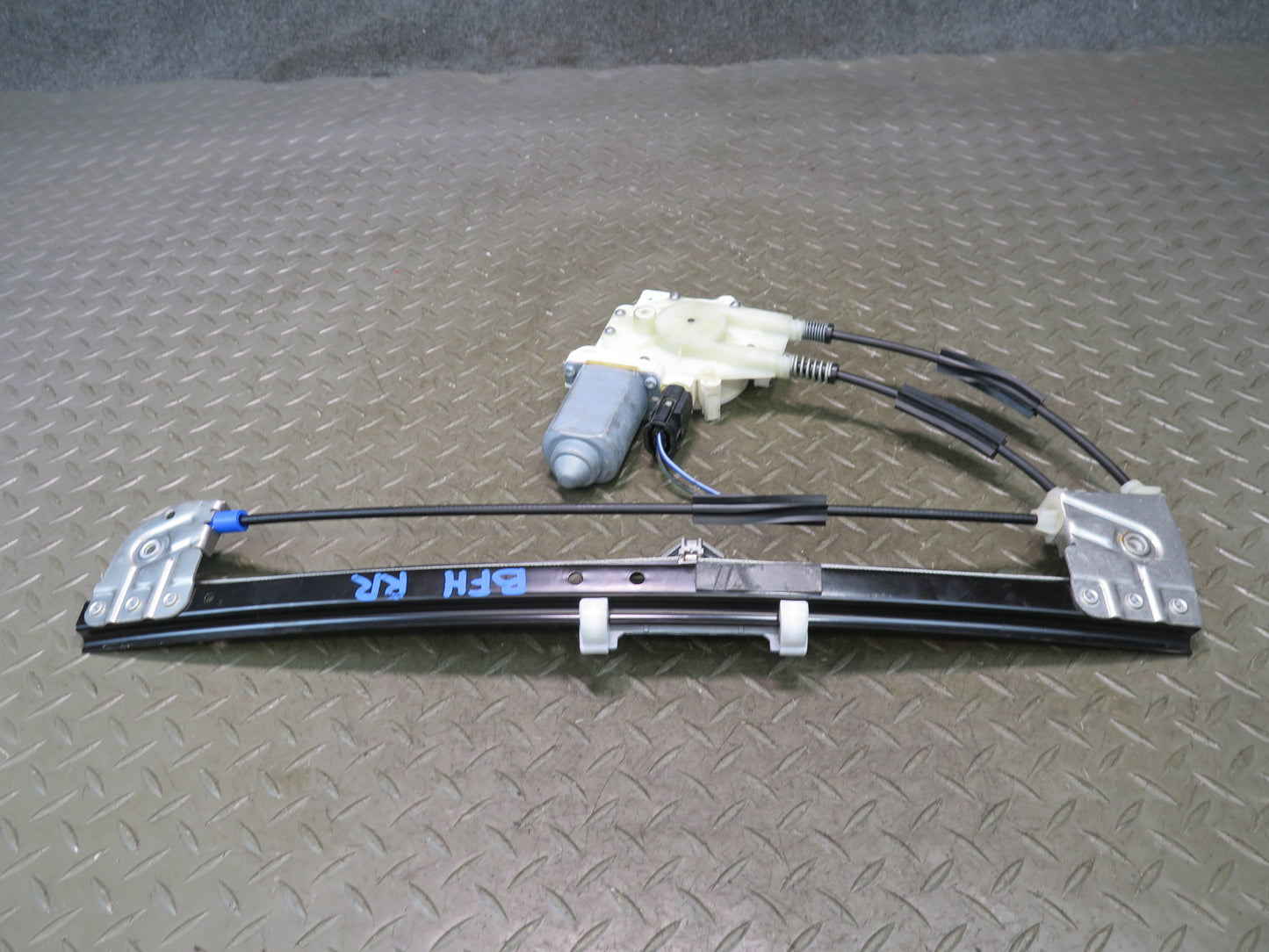 97-99 BMW E39 540i Rear Right Door Window Regulator w Motor OEM
