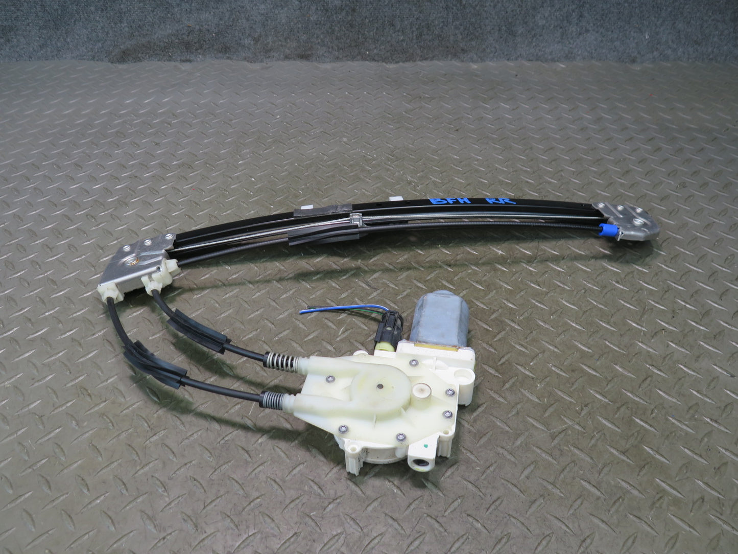 97-99 BMW E39 540i Rear Right Door Window Regulator w Motor OEM