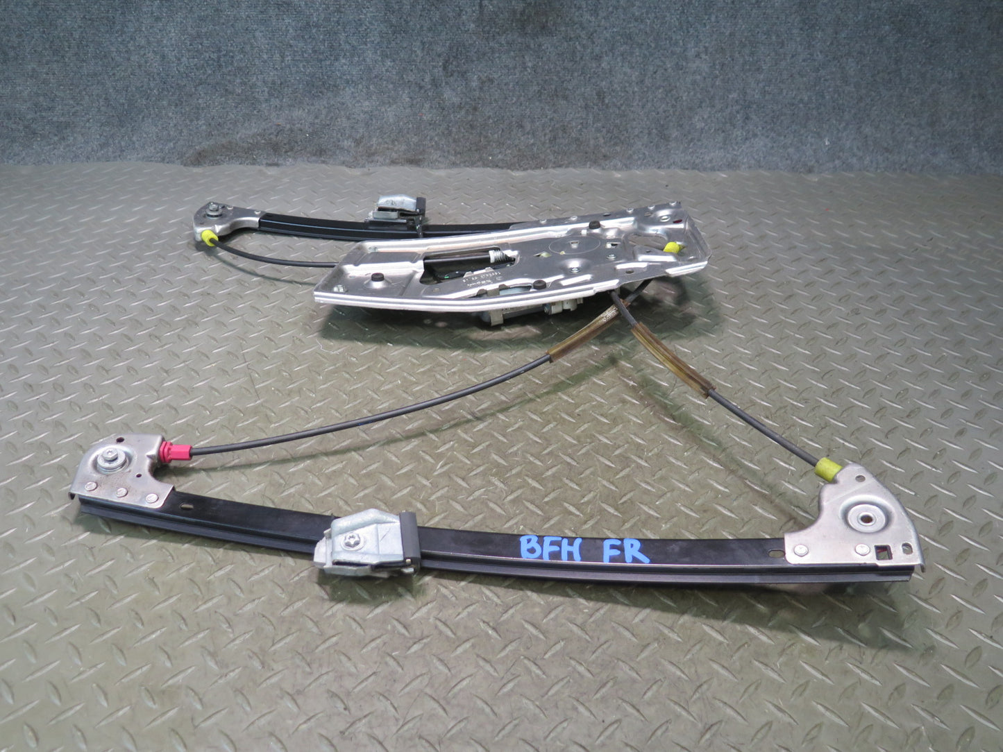97-03 BMW E39 540i Front Right Door Window Regulator w Motor Assembly OEM