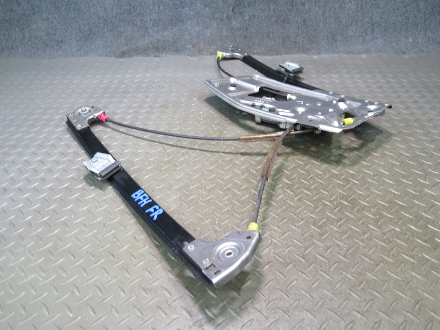 97-03 BMW E39 540i Front Right Door Window Regulator w Motor Assembly OEM