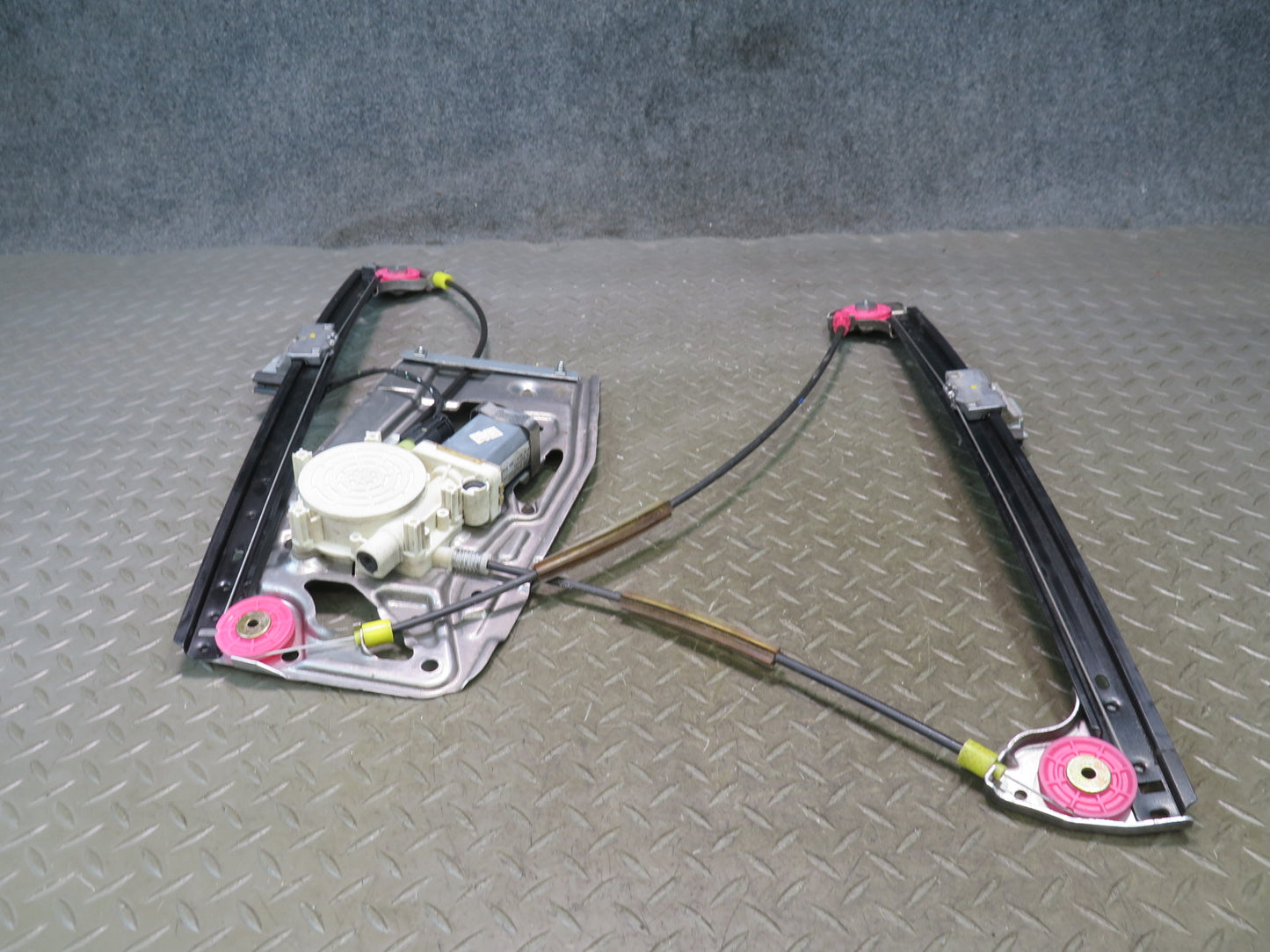 97-03 BMW E39 540i Front Right Door Window Regulator w Motor Assembly OEM