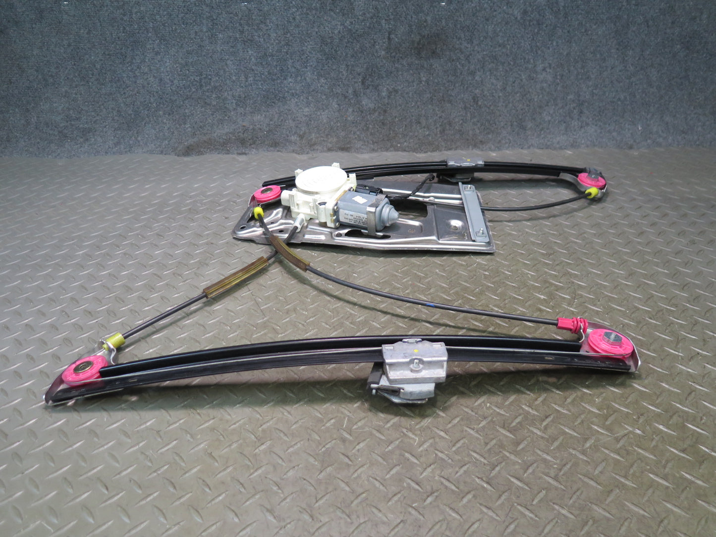 97-03 BMW E39 540i Front Right Door Window Regulator w Motor Assembly OEM