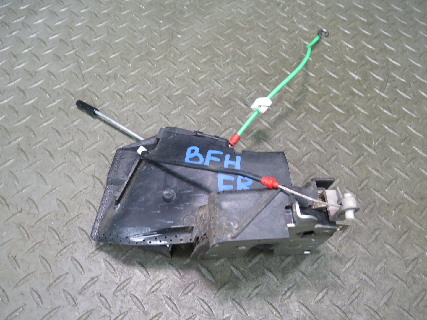 97-03 BMW E39 540i Front Right Door Lock Latch Actuator OEM