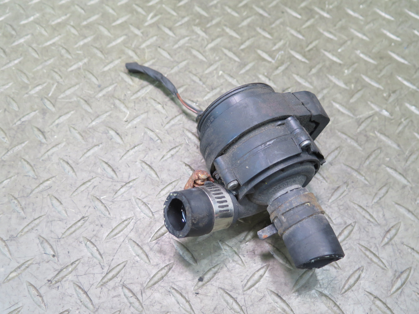 2012-2015 Mercedes X166 W166 ML Engine Auxiliary AUX Coolant Water Pump OEM