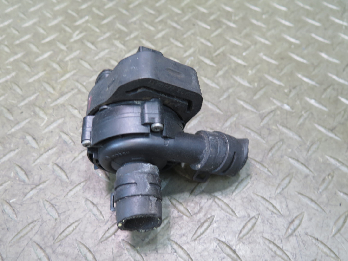 2012-2015 Mercedes X166 W166 Ml-class Ngine Auxiliary AUX Coolant Water Pump
