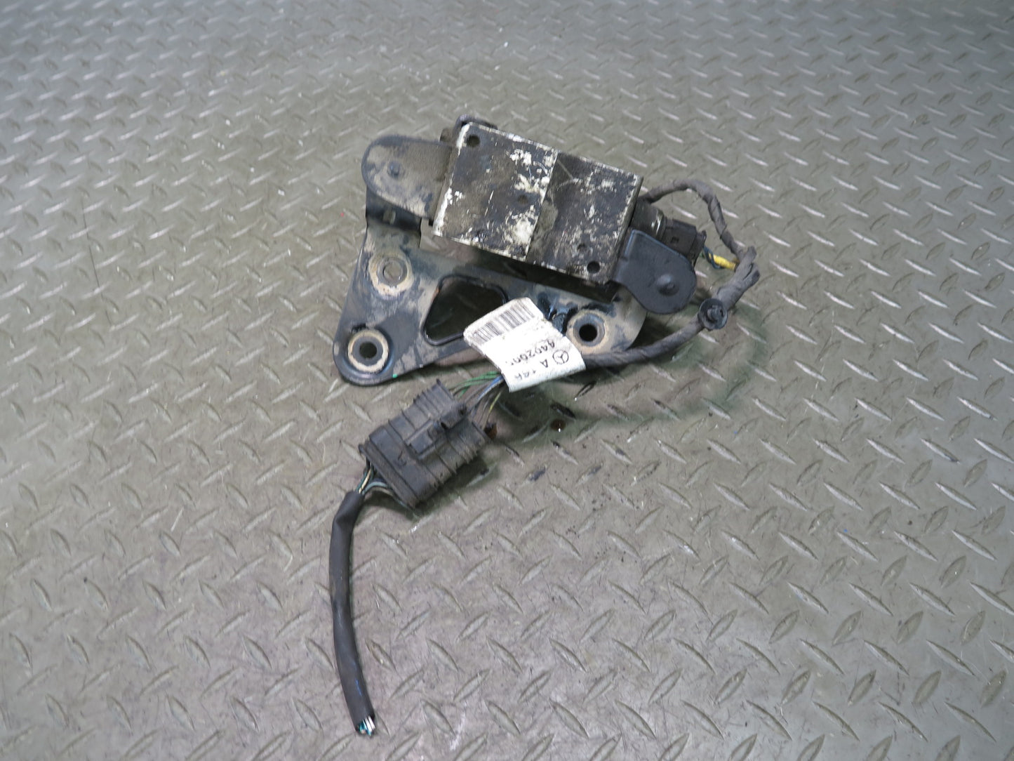 2012-2015 Mercedes W166 ML Rear Active Sway Bar Suspension Valve Block OEM