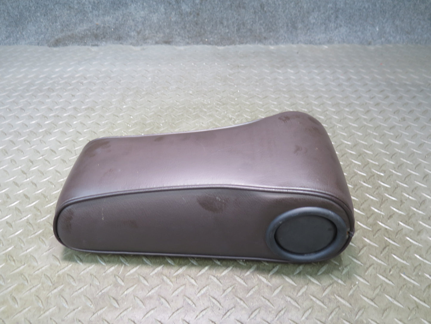 86-91 Mercedes W126 Front Left Driver Seat Leather Armrest Brasil OEM