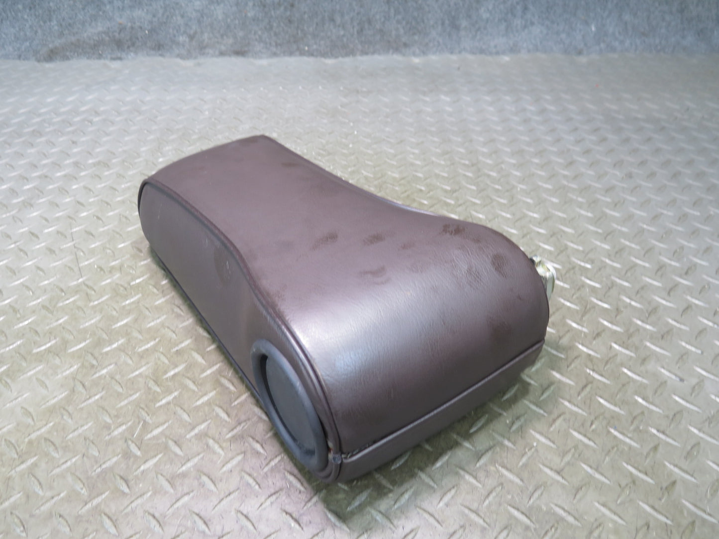 86-91 Mercedes W126 Front Left Driver Seat Leather Armrest Brasil OEM