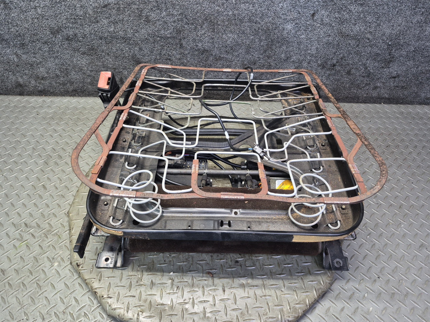 86-91 Mercedes W126 Sedan Front Left Seat Lower Frame Track Rail w Motors OEM