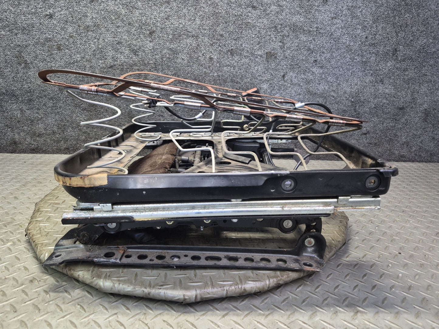 86-91 Mercedes W126 Sedan Front Left Seat Lower Frame Track Rail w Motors OEM