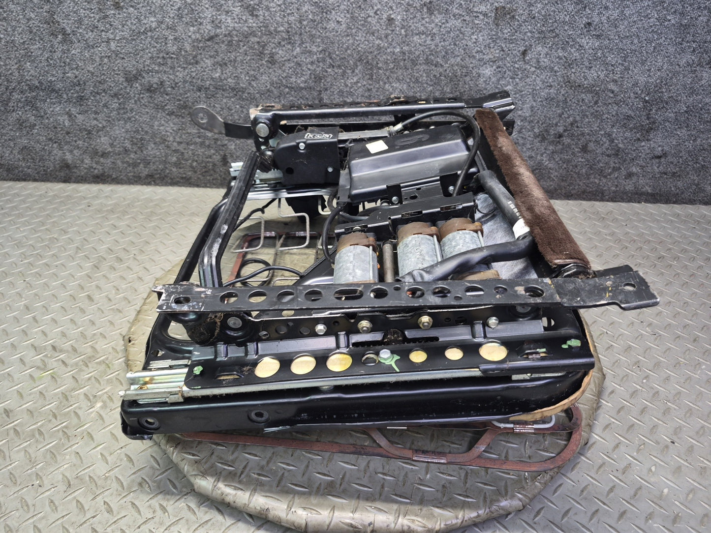 86-91 Mercedes W126 Sedan Front Left Seat Lower Frame Track Rail w Motors OEM