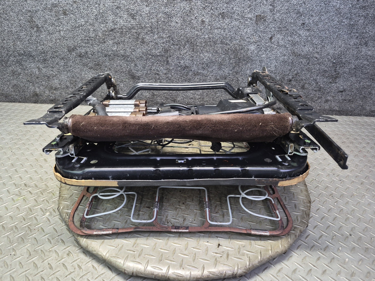 86-91 Mercedes W126 Sedan Front Left Seat Lower Frame Track Rail w Motors OEM