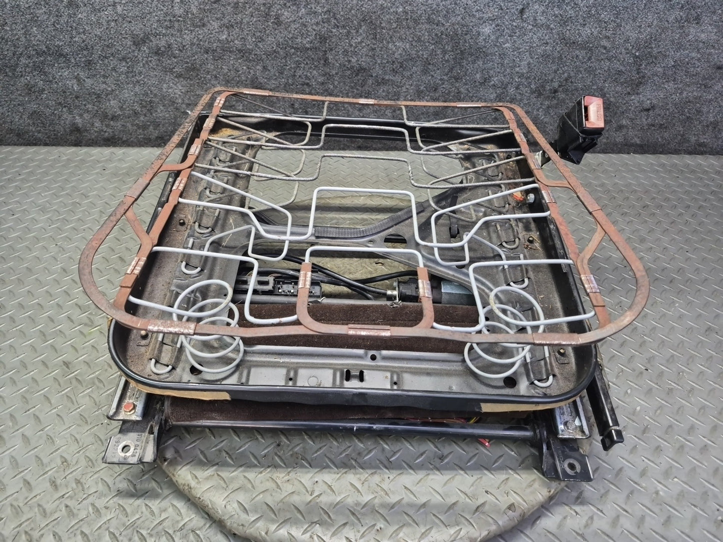 86-91 Mercedes W126 Sedan Front Right Seat Lower Frame Track Rail w Motors OEM
