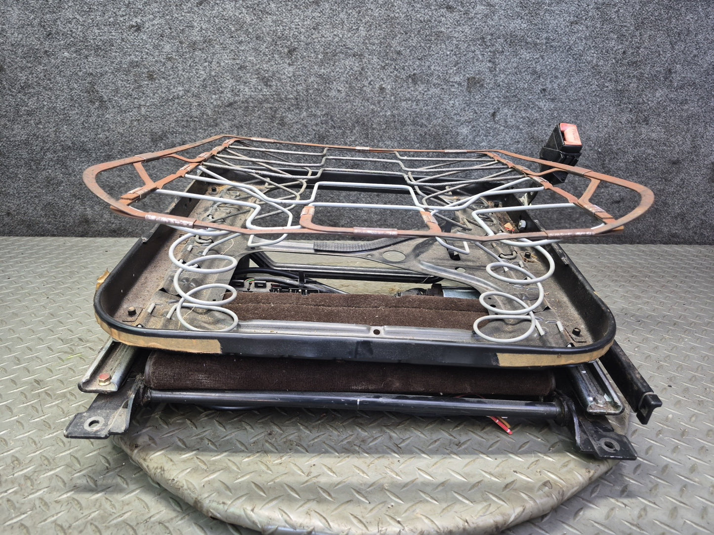 86-91 Mercedes W126 Sedan Front Right Seat Lower Frame Track Rail w Motors OEM