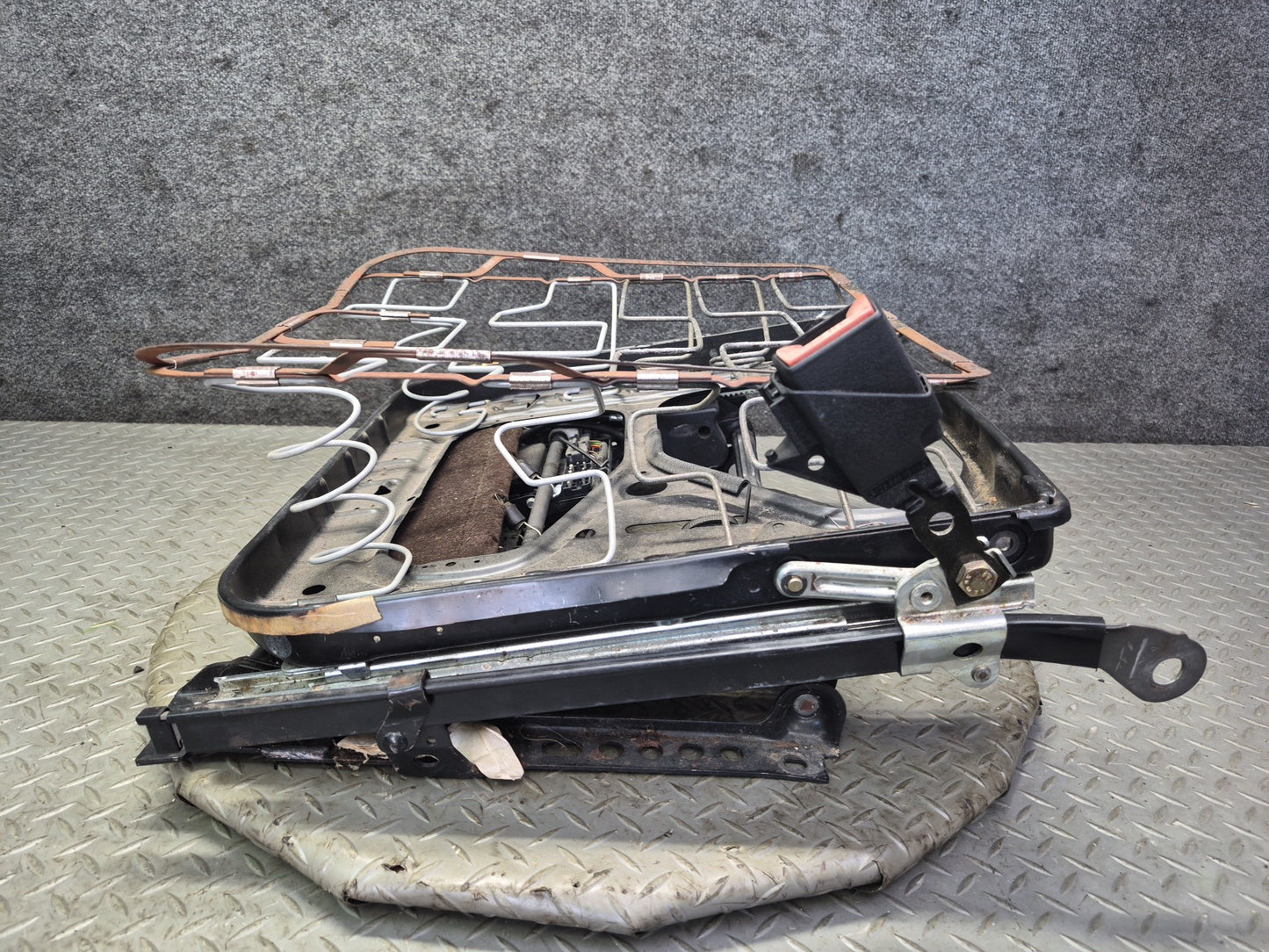 86-91 Mercedes W126 Sedan Front Right Seat Lower Frame Track Rail w Motors OEM