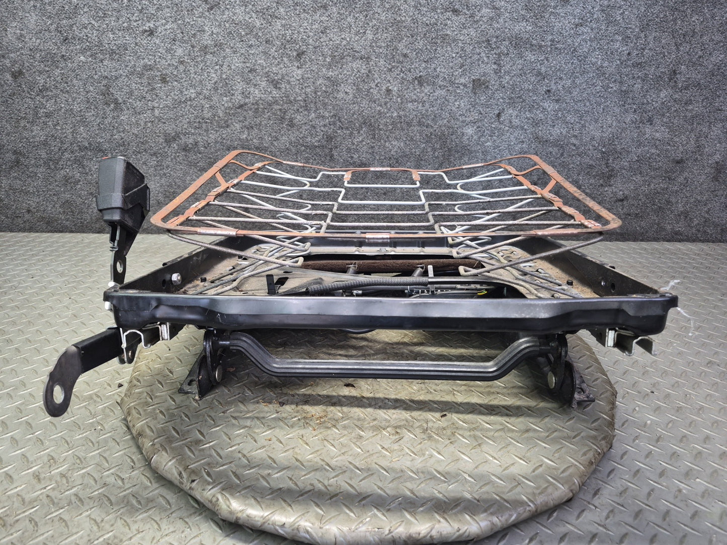 86-91 Mercedes W126 Sedan Front Right Seat Lower Frame Track Rail w Motors OEM