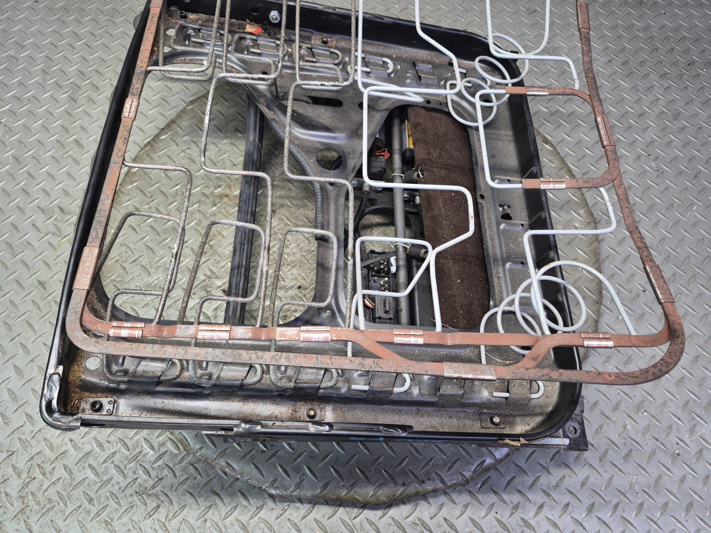 86-91 Mercedes W126 Sedan Front Right Seat Lower Frame Track Rail w Motors OEM