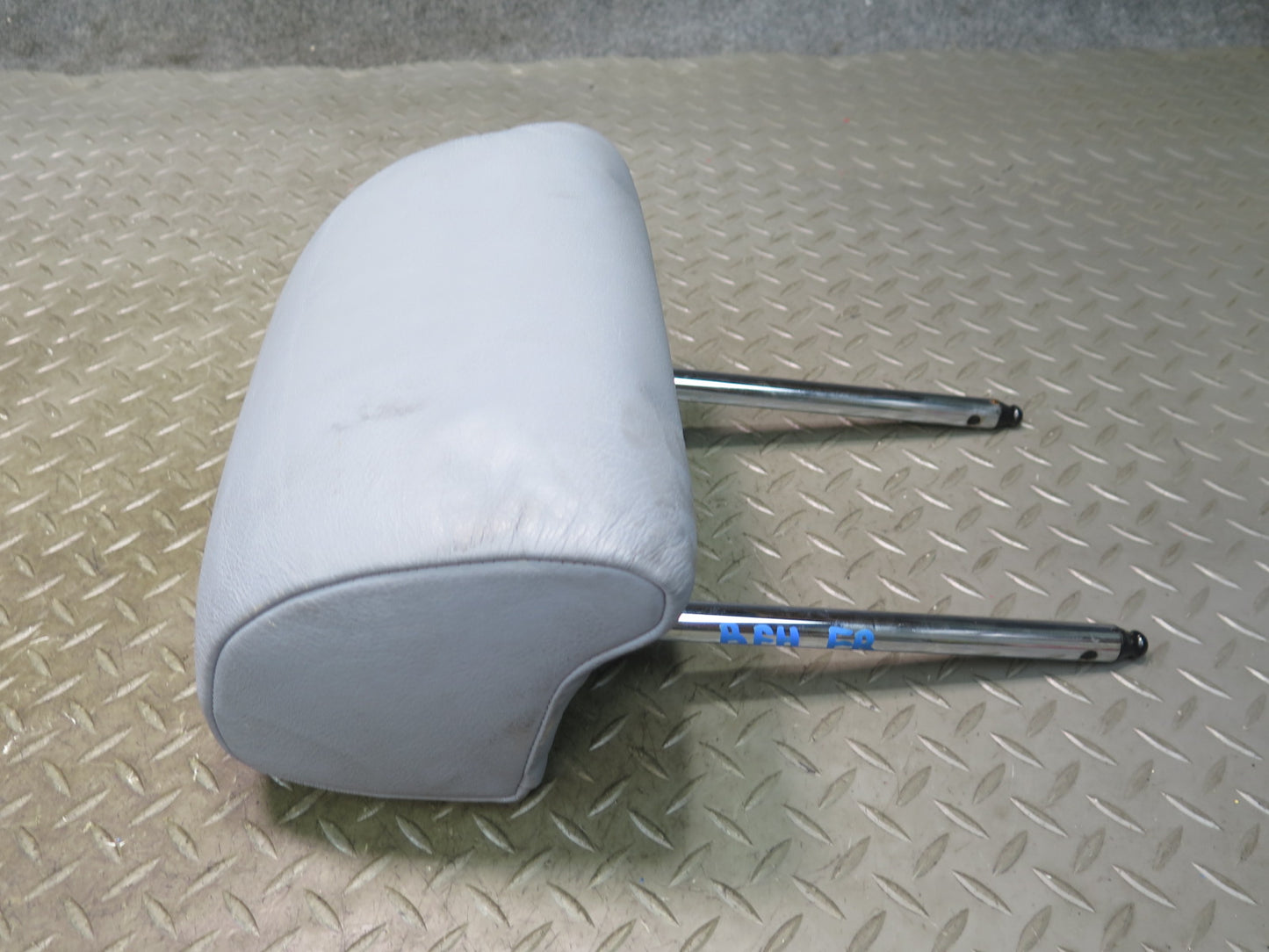97-03 BMW E39 540i Set of 2 Front Left & Right Seat Leather Headrest Gray OEM