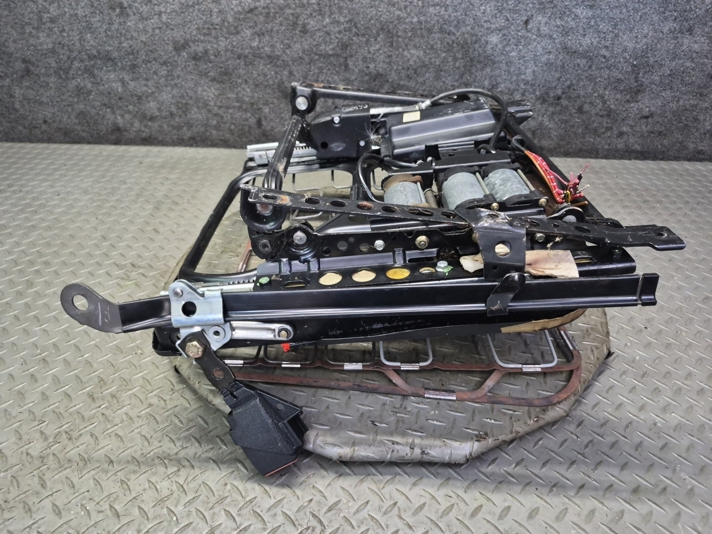 86-91 Mercedes W126 Sedan Front Right Seat Lower Frame Track Rail w Motors OEM