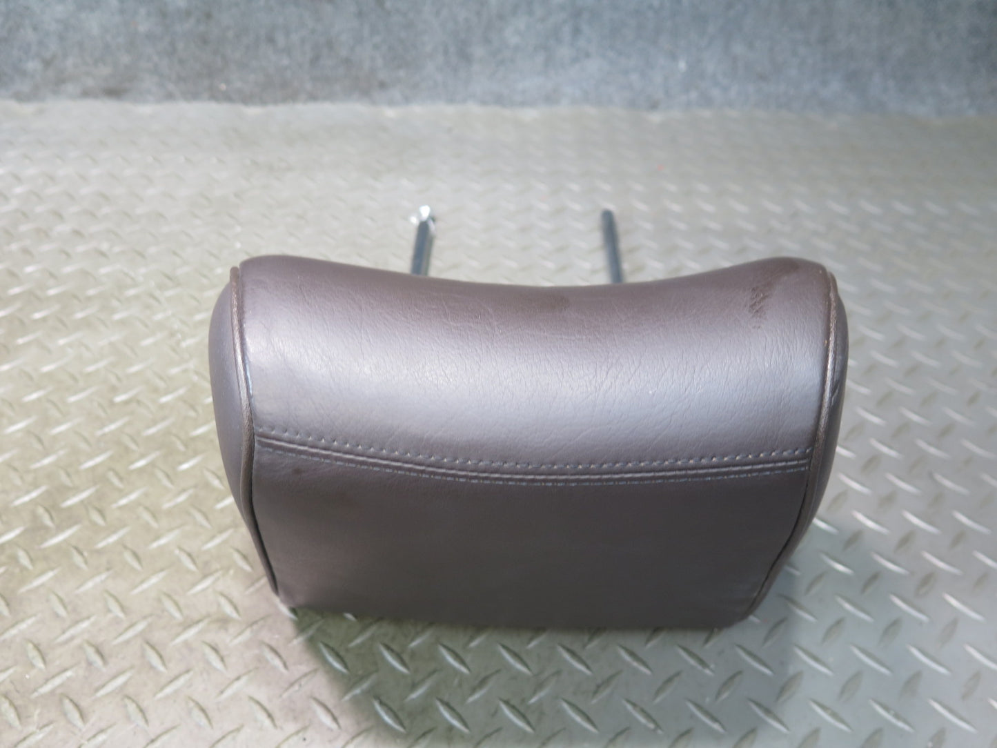 86-91 Mercedes W126 Set of 2 Front Left & Right Leather Headrest Brasil OEM